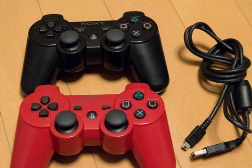 【終了】PS3 純正コントローラー×2　箱なし・充電ケーブル付き