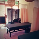 美品！手動式昇降マッサージベッド の画像