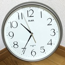 見やすい掛け時計の画像