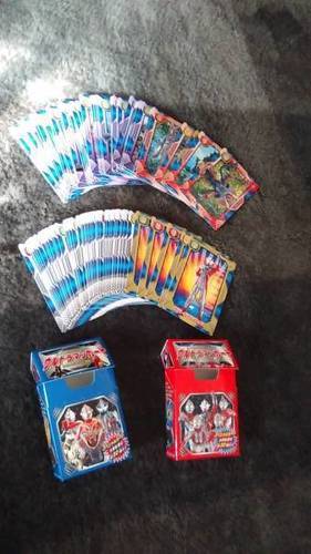 ★ウルトラマンカード赤青箱100枚