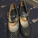 あしながおじさんパンプス（23センチ）の画像