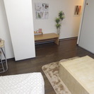 徒歩1分の好立地！商店街入口で人気ハウス【ファーストハウス弘明寺】