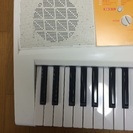 今なら5000円  ヤマハ キーボード 61鍵盤 光ナビ付きの画像