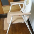 子供用食卓椅子の画像
