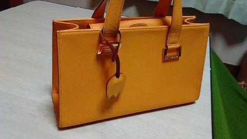 【美品】ﾌﾟﾗｲﾍﾞｰﾄﾚｰﾍﾞﾙのバッグ