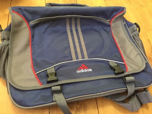 adidas ショルダーバッグ 未使用 スポーツをされるお子さんに♪