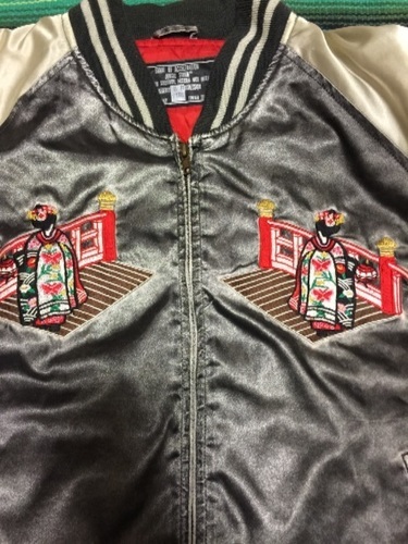 和柄スカジャン・サテン素材