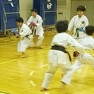 剛柔流空手　指導者は世界レベルで活躍中　礼儀作法も学べて体力自信はモリモリつきます。　初心者大募集　英語も覚えられるかも？　空手道拳流館の画像