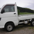 Ｈ１０ホワイト　ダイハツハイゼットトラック　エアコン付き　機関良好　車検Ｈ２８／９月末の画像