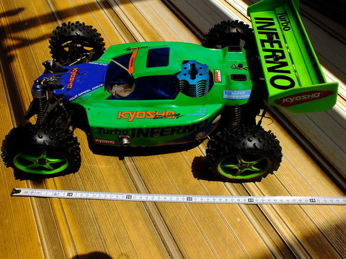 京商のラジコン 4WD カー　ジャンク　完動品