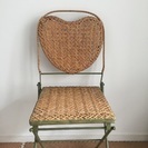 折りたたみ椅子の画像