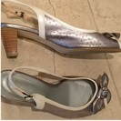 美品🌟リボン付きの可愛いシルバーサンダル２４センチの画像