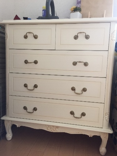 〔値下げ〕レトロ感のある洋服タンス