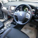 三菱　アウトランダー　ＰＨＥＶ　2.0Ｇナビパッケージ　４ＷＤ　地デジナビＨ29税込　（9152）の画像