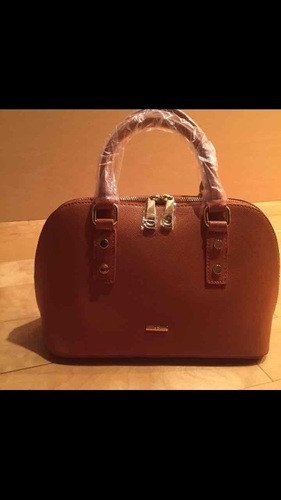 新品未使用！la bagagerie レザー風ブラウンのバッグ