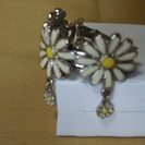 マーガレット風✿花柄バレッタ 💛 ヘアアクセサリーの画像