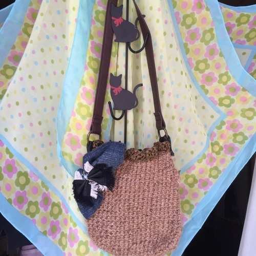 手編み、手縫い完全ハンドメイドです。
