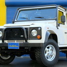 ランドローバー ディフェンダー 90 4WD　女性1オーナー・左ハンドル・6人乗り （ホワイト） の画像