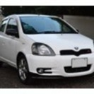 トヨタ ヴィッツ 1.3 F 4WD　 （ホワイト）
