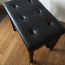 ピアノ椅子の画像