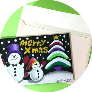 黒板で「世界に1枚だけのクリスマスカードを描こう！」の画像