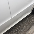 平成17年式w169 エレガンスです 今現在は足回りに車高調が履いてますがノーマルにしたい方はサスペイションもあります その他ナビ TVは社外品で設定をすれば携帯もつなぐ事が出来マイクで話せます の画像