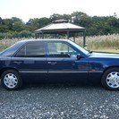 1995年モデル　メルセデスベンツＥ３２０（Ｗ１２４）最終モデル　車検 29年3月　走行 20,763km　ディーラー車（ヤナセ物）、右ハンドル、5速AT、レーダー探知機内蔵ルームミラー（バックカメラ付き）、コンビのステアリングホイール、オリジナルの画像