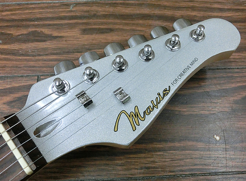 Mavis/メイビス エレキギター ストラト シルバー 中古品（Y