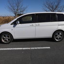 年末セール　アイシス　H18　綺麗なパールホワイト　HDDナビ　ETC　走行77000ｋｍ　車検長いの画像