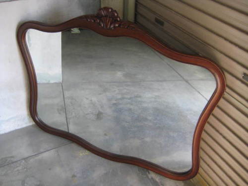 大きな鏡です。