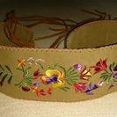 刺繍入りベルトの画像