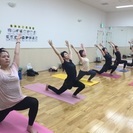 お気軽に、楽しく「金曜日のヨガ」の画像