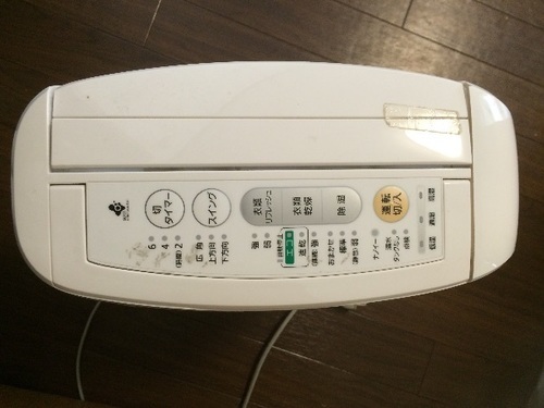 除湿乾燥機(セロハンテープでの止めあり)