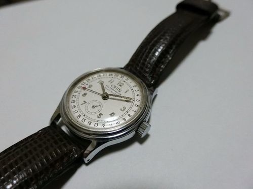 ORISの手巻き式アンティークウォッチ 腕時計