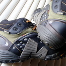 メレルのゴアテックスハイカットシューズ27ｃｍの画像