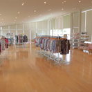 3/19㈰、老人ホームでの洋服食品の出張販売ドライバーの画像