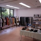 老人ホーム等の施設での洋服の出張販売！時給ドライバー1530円（準中型）、1330円（普通免許）の画像