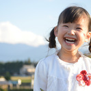 【ステージジャズ・タップダンス、舞台・芸能準備クラス（六本木教室）】子供は、自信を持って取り組める／臨めるものがたった一つあるだけで、他の様々なことに大きな効果と良い影響をもたらします。大きくなってから始めたのでは遅い習い事がたくさんありますが、舞台やステージで子役として活躍したり、キッズダンサーや養成所のオーディションを受けるにも、必要なダンスや表現があります。メリーでは、初めてダンスに触れるこどもさんから舞台や芸能に進みたい子まで、表現や臨み方も導いていきます。の画像