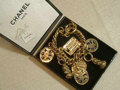 CHANELシャネル「 31 RUE CAMBON 」　メダルブレスレット/ゴールド