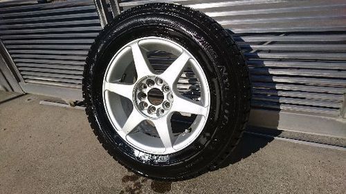 バリ山アルミ付きスタッドレス 14インチ5穴 イプサム ノア VOXY ステップワゴン