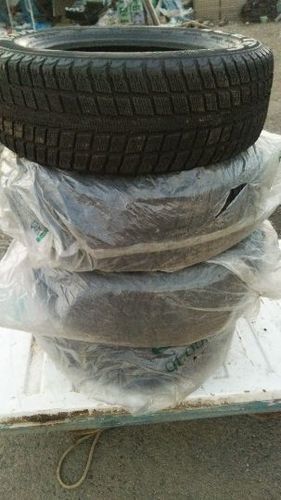 スタッドレスタイヤ