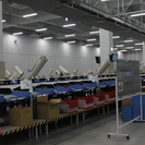 【週3日～OKの物流軽作業】未経験のスタートでも時給1100円スタートをお約束☆日払い＆駅からの送迎のキレイな現場！現在大募集中です♪の画像