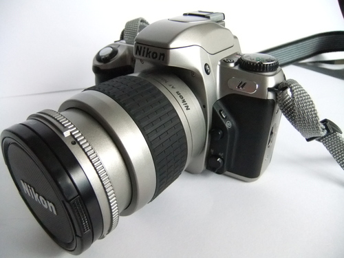 超美品！　NIKON μ　純正ダブルレンズ、ケース等一式のフイルム一眼レフカメラ