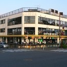 ショールーム屋上も使えます、訳ありの計6フロア