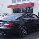 【誰でも車がローンで買えます！】　メルセデスベンツ　ＣＬＳ５００　社外ＳＤナビ、社外マフラー、社外エアロ、サンルーフ、本革シート、フルセグ、クルーズコントロール　完全自社ローン※金利０％の画像