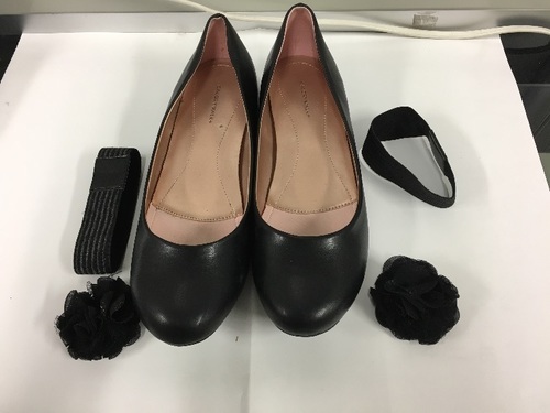 24.5センチの礼服用のローヒールパンプス