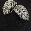 【美品1点物】Pt900 ダイヤ1.40ct 木の葉型 ダブルロック 14g パヴェスタイルの画像