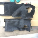 R32 スカイラインGT-R BNR32 内張 トランク両サイド、下のマットの画像