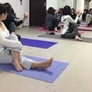 仕事の疲れで腰痛や肩こりがヒドイ方が、その痛みを解消できる、浦安ヨガ教室の画像