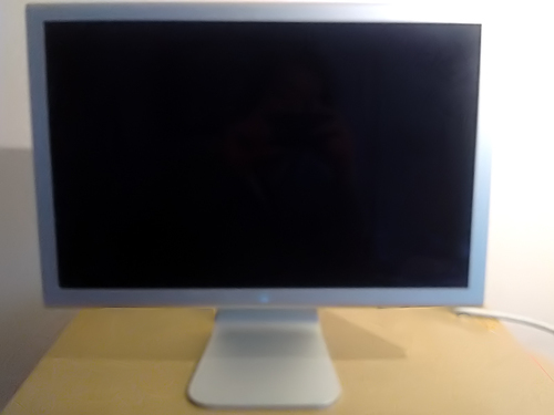 【値下げ!】Apple Cinema Display (20インチフラットパネルモデル) [M9177J/A]